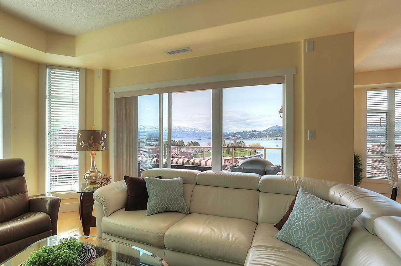 Sunset Waterfront Resort By Kelownacondorentals Exterior photo