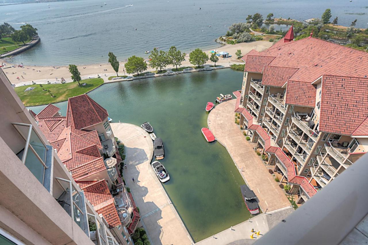 Sunset Waterfront Resort By Kelownacondorentals Exterior photo